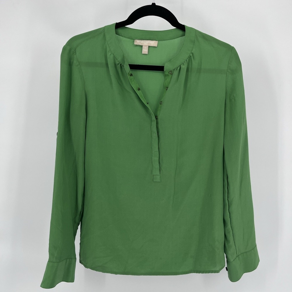 Banana Republic Green Silk Blouse Roll Tab Sleeve Business Casual Sz XS